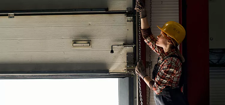 Addressing Common Garage Door Stoppage Issues in Carrollwood, FL